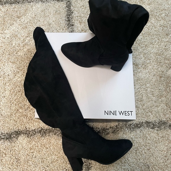 Nine West thigh high black suede boots - Picture 4 of 4